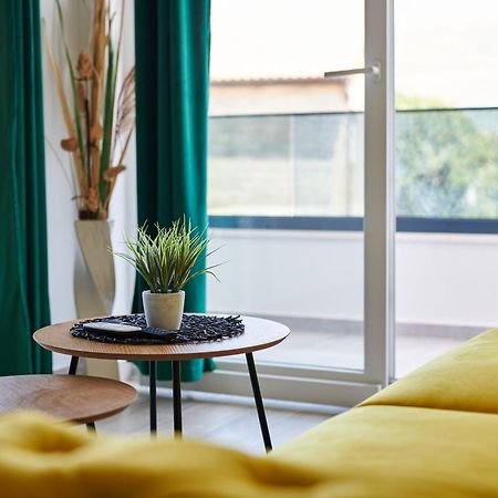 Urban Apartment Endji Mocici Bagian luar foto