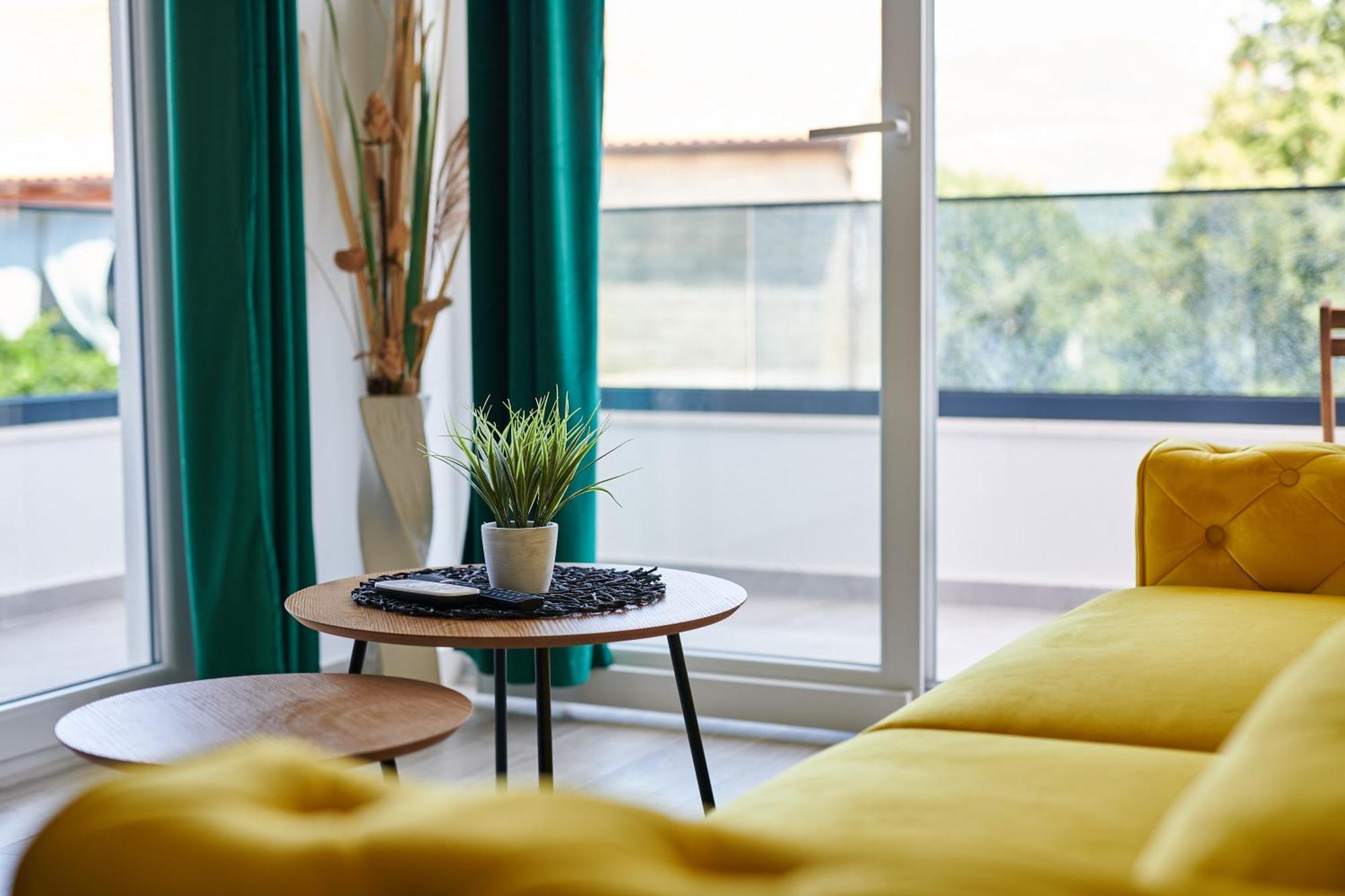 Urban Apartment Endji Mocici Bagian luar foto